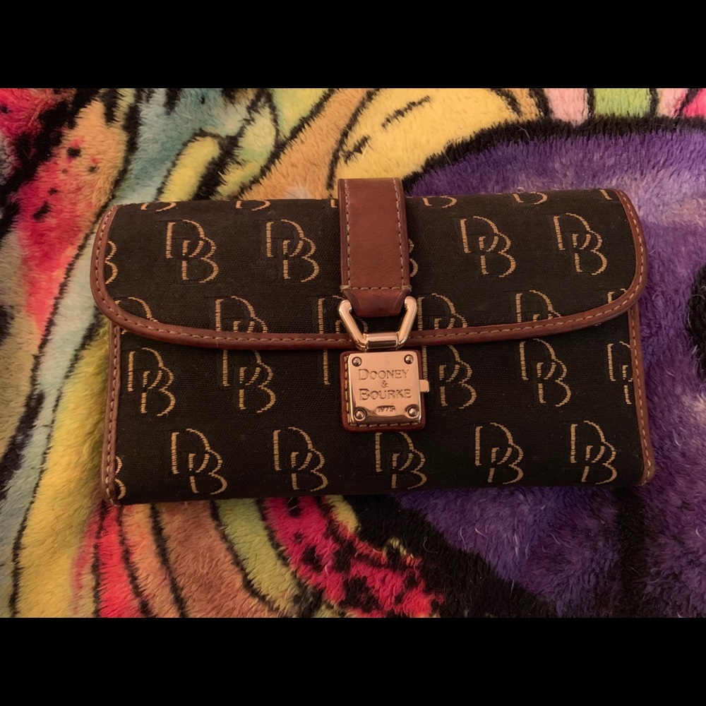Dooney & Bourke Classic Print Wallet